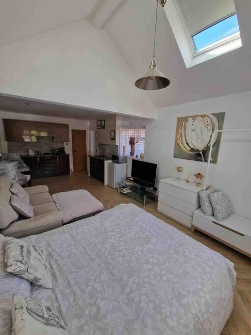 Lovely Studio Annex In Lilliput Poole Esterno foto